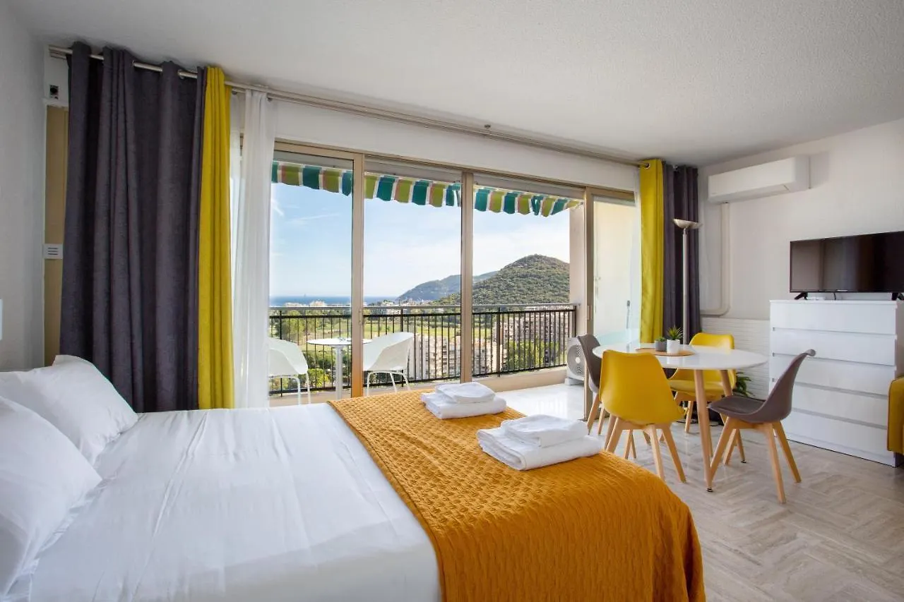 Suite avec vue mer Mandelieu