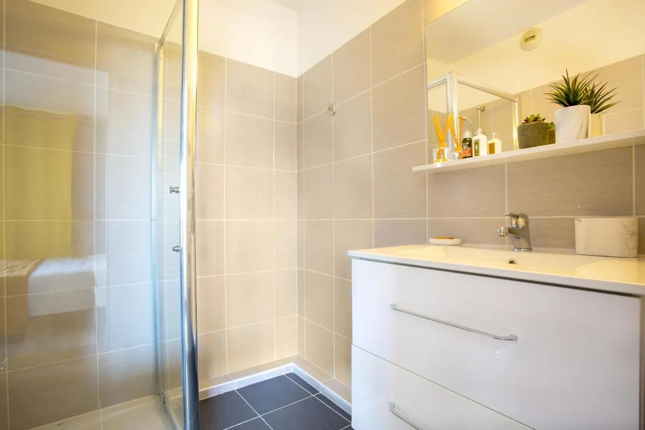 Cannes Marina Suite Vue Mer Mandelieu 0*,  Franciaország